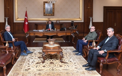 VALİ AKSOY'A ZİYARETÇİ AKINI