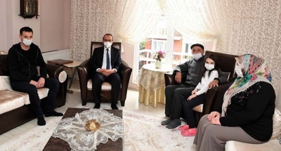 Vali Yavuz, Gönüllere Dokunmaya Devam Ediyor