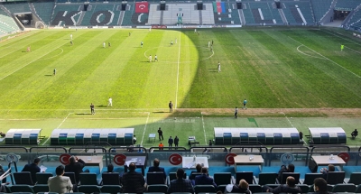 Vali Yavuz, Kocaelispor maçını İzledi