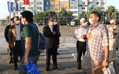 Vali Yavuz, Vatandaşlarla Bayramlaştı