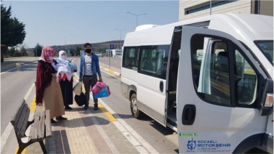 vatandaşları evlerine ulaştırıyor