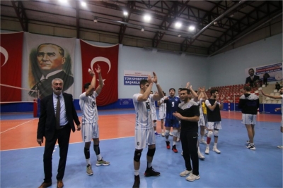 Voleybolda liderliği geri aldık