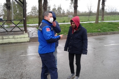 Yasağı delen gençlere ceza kesildi