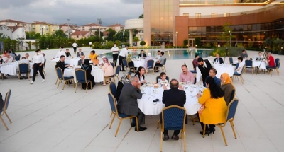 Yavuz Çifti, Şehit Aileleri, Gazi ve Aileleri İle Yemekte Bir Araya Geldiler