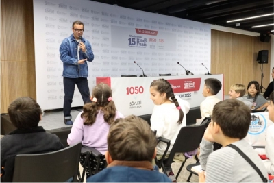Yazar Basılı, Kitap Fuarı'nda çocukları eğlendirdi
