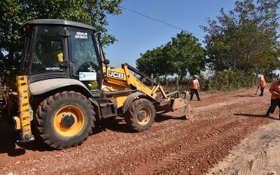 Yeni asfalt yola kavuştu