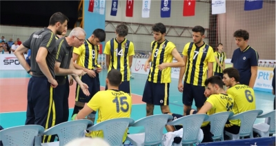 Yıldız erkekler voleybol derbisi Beşiktaş’ın