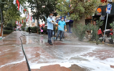 Yürüyüş yoluna sabah temizliği