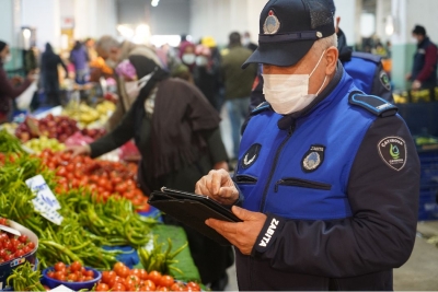 Zabıta ekipleri denetimlerini sürdürüyor