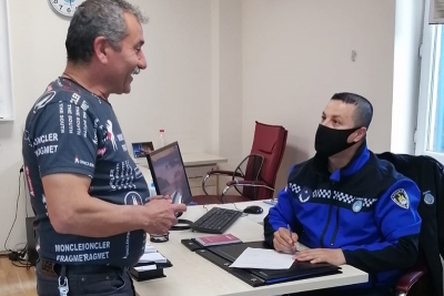 Zabıta kayıp cüzdanı sahibine ulaştırdı