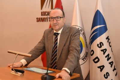 Zeytinoğlu üretimi ve cari dengeyi değerlendirdi