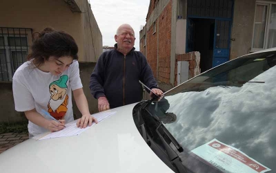 Zühtü Amcanın Yardımına Koştular